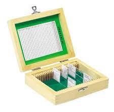 CAJA HISTOLOGICA DE MADERA PARA  25 PORTAOBJETOS